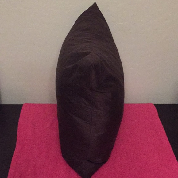 🆕 Chocolate Brown Silk Accent Pilllow - Picture 4 of 7